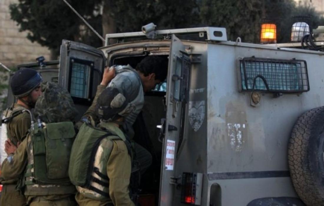 قوات الاحتلال تعتقل مواطنًا في جنين بعد اقتحام مخبز