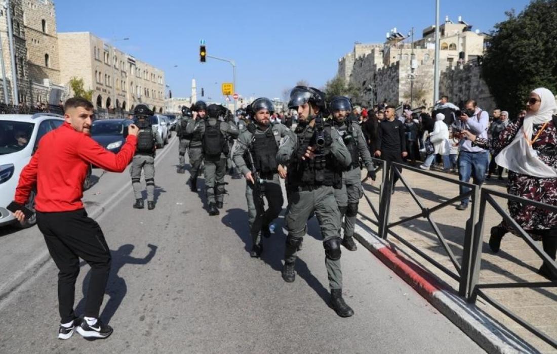 قوات الاحتلال تعتدي على الشبان في باب العامود بالقدس المحتلة