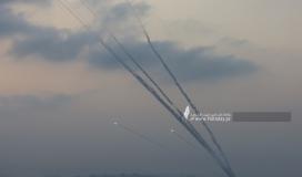 سرايا القدس تنشر مقطعاً مرئياً لرشقات صاروخية إطلاقتها تجاه "تل أبيب" وغلاف غزة