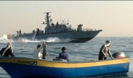 زوارق الاحتلال تستهدف مراكب الصيادين شمال قطاع غزة
