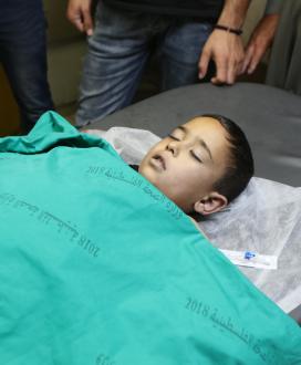 بالصور: بيت لحم - جثمان الشهيد الطفل ريان سليمان (7 أعوام) في مستشفى بيت جالا الحكومي