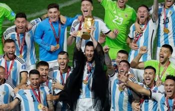 تخليدا لكأس العالم 2022.. وضع صورة ميسي ورفاقه على عملة أرجنتينية