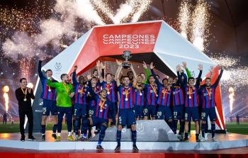 فيديو احتفالات وتتويج برشلونة بكأس السوبر الإسباني 2023