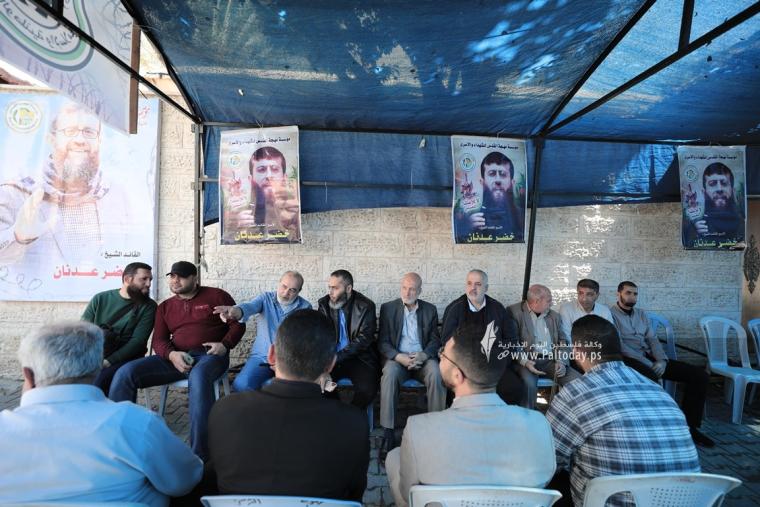 خيمة التضامن مع الشيخ خضر عدنان وسط مدينة غزة تواصل فعالياتها بحضور جماهيري واسع (2).JPG
