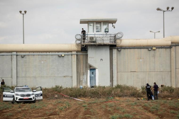 سجن تابع لجيش الاحتلال الاسرائيلي